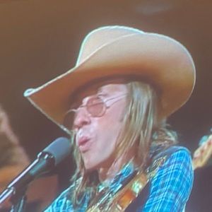 Meet your Posher, Logan